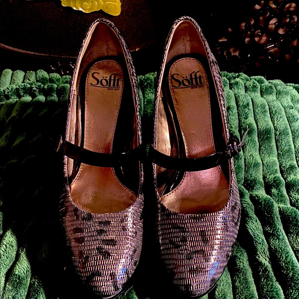 Gray/Black Animal Print Heels 7.5